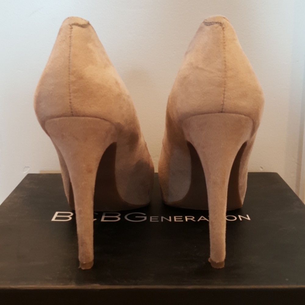 BCBGeneration Parade Pumps - Picture 3 of 4